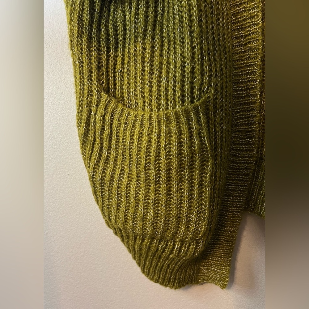 EC: Signature Studio Olive Green Open Sweater Cardigan! Size Medium. - Picture 3 of 9